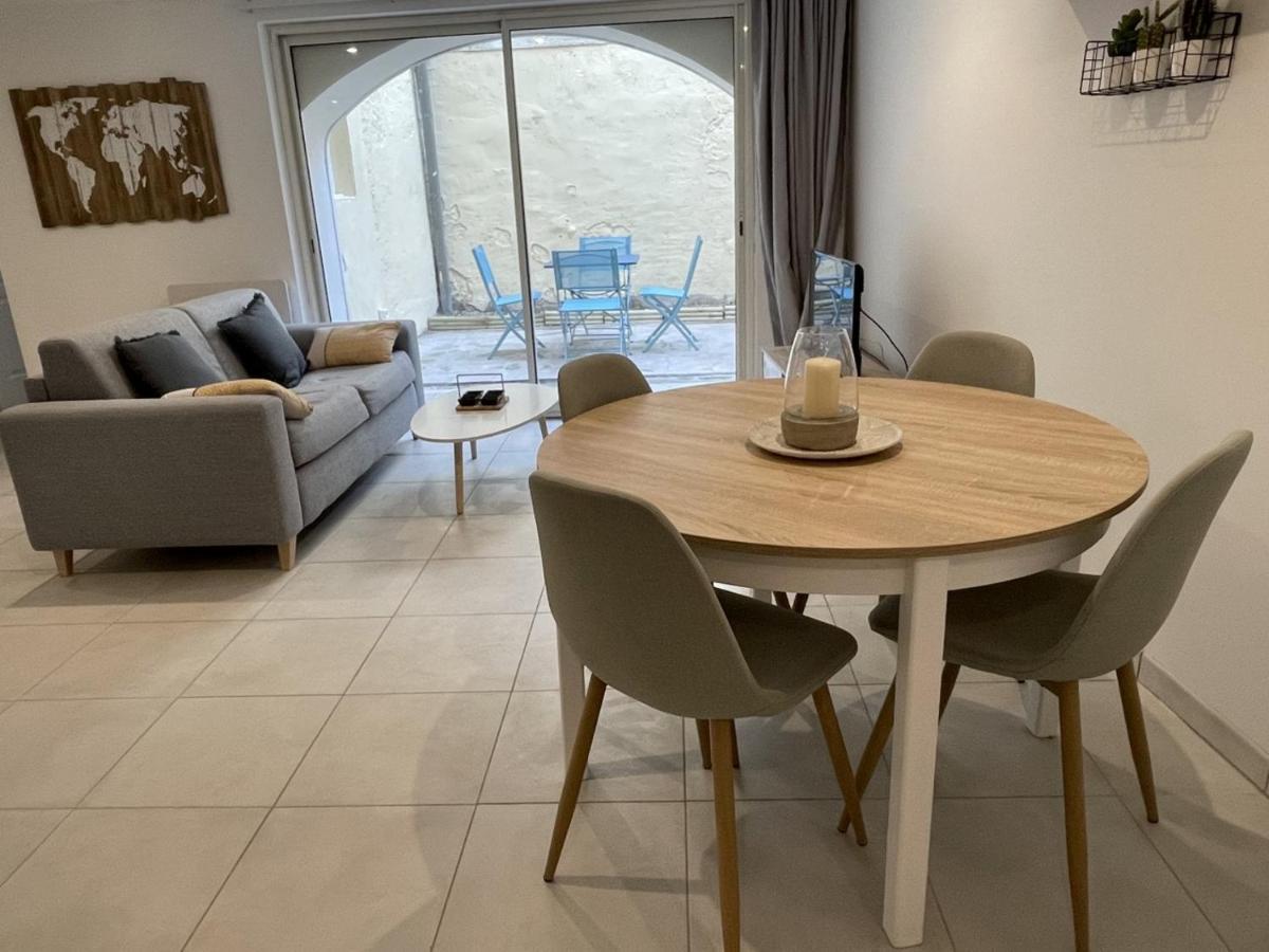 Appartement Climatise Avec Cour En Centre Ville Carpentras Ngoại thất bức ảnh