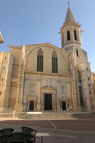 Appartement Climatise Avec Cour En Centre Ville Carpentras Ngoại thất bức ảnh